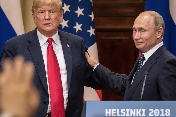 Secretul care îl leagă pe Trump de Putin. Dezvăluire bombă despre discuția secretă dintre cei doi