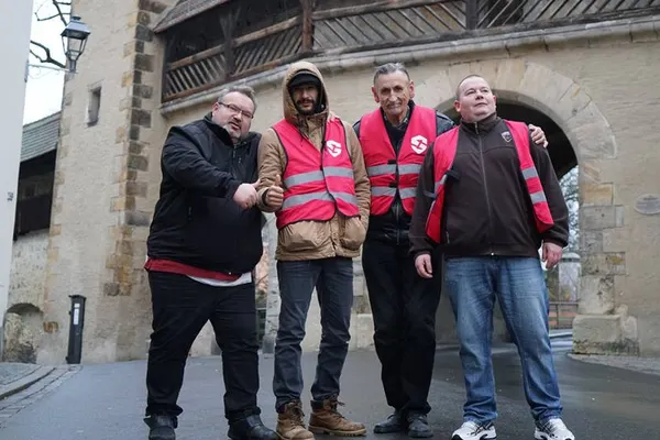 VIDEO Germania sub șoc! Patrule de extremă dreaptă pe stradă
