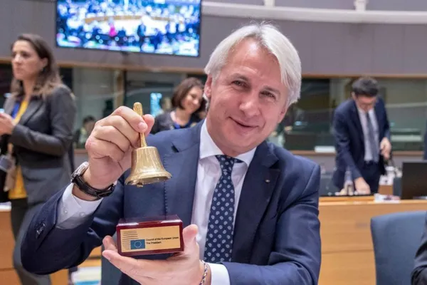 Guvernul, încolţit de primari și amenințat cu proteste. Teodorovici n-are răspunsuri clare
