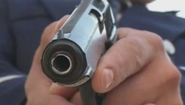 Tentativă de jaf oprită de polițiști, cu focuri de armă