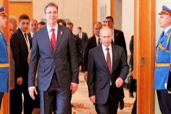 Președintele sârb, Aleksandar Vucic, decorat de Putin