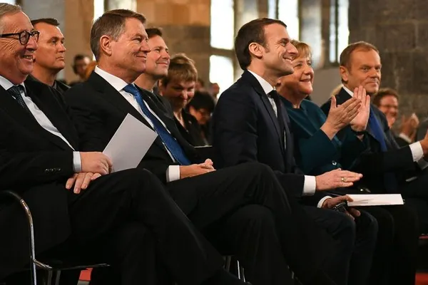 Ce prevede tratatul semnat de Merkel și Macron, atacat de forțele extremiste din Germania și Franța