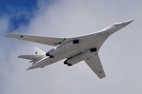Două bombardiere rusești, interceptate de avioane canadiene și americane aproape de coasta SUA