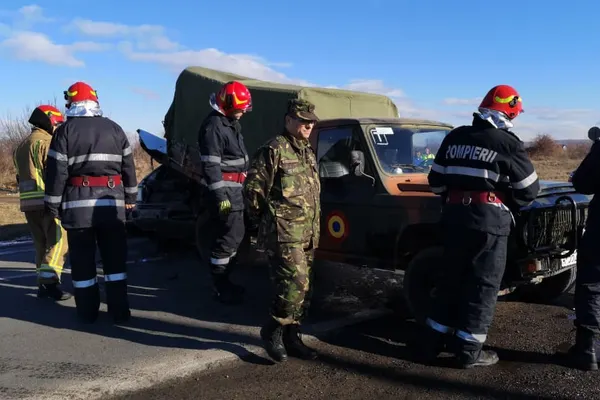 Accident uluitor! A fost implicată o mașină a MApN, iar un militar e rănit