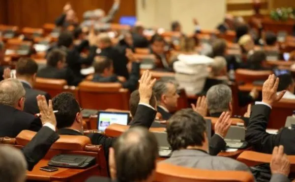 Proiect bombă al parlamentarilor din Opoziție. Toate pensiile speciale, eliminate!