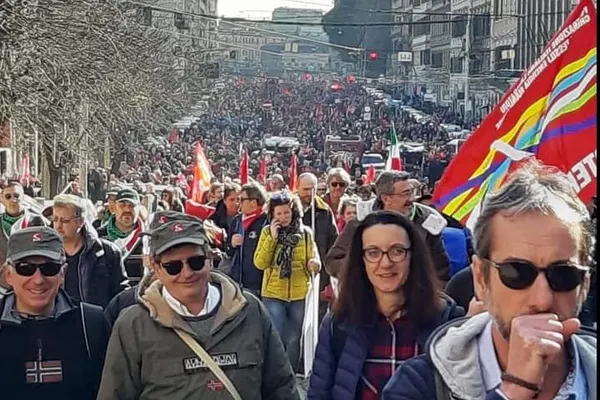 Protest masiv la Roma împotriva guvernului populist al Italiei