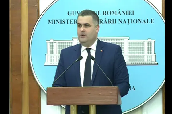 Ministrul Apărării, "împușcat" de o jurnalistă Realitatea TV: "Nu știu!" :)