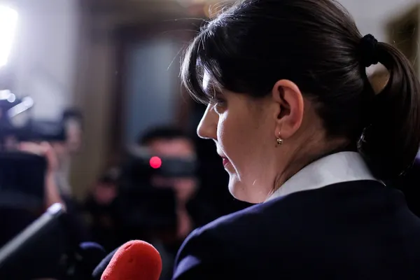 Laura Codruța Kovesi, FOTO din liceu. A practicat baschetul timp de 15 ani