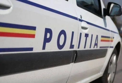 Polițist UCIS pe trecerea de pietoni în București
