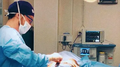 Presa italiană, uluită: Cum a reușit falsul medic să intre în sistemul privat din România?