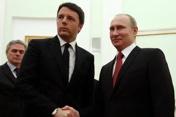 Dezvăluirea fostului premier italian: Un telefon către Putin a schimbat un titlu fals Russia Today