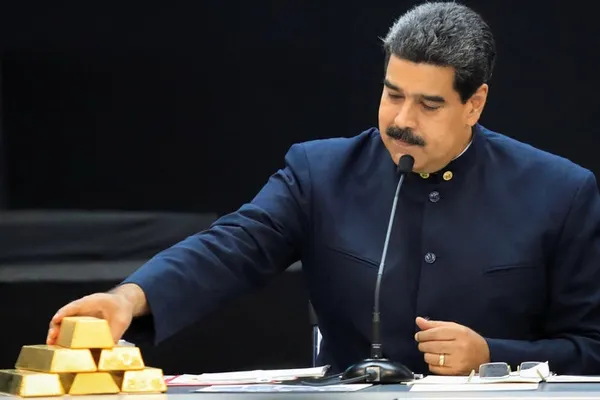 Maduro vinde masiv din rezerva de aur a Venezuelei și vrea repatrierea aurului ținut la Londra