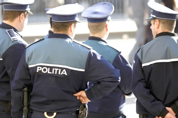 Cadavrul unui bărbat ucis într-un accident, găsit pe marginea unui drum din Dolj