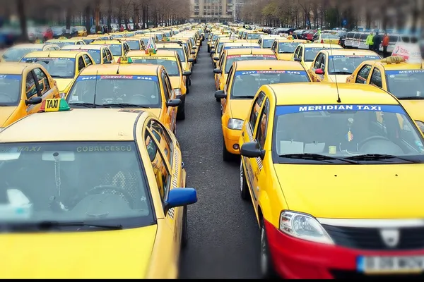 Taximetriștii se pregătesc de proteste în fața Primăriei Capitalei. Acuzații GRAVE aduse edilului Nicușor Dan