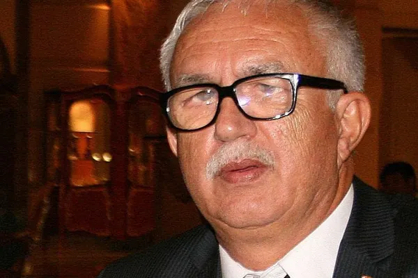 Augustin Zegrean mizeză pe Kovesi:"Va veni victorioasă acasă"