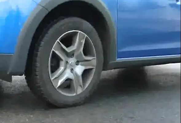 Experiment Realitatea TV: Cu ce s-a stropit pe străzile din Bucureşti şi de ce alunecă?!