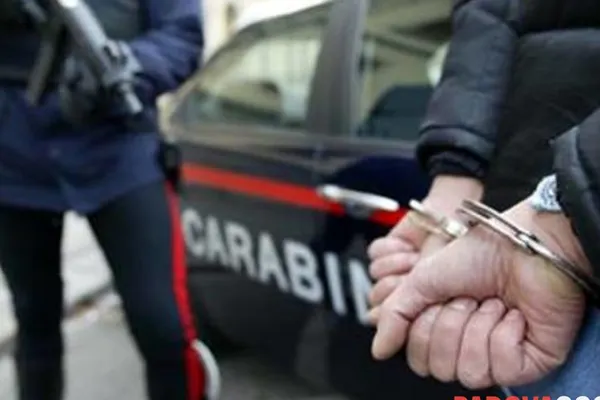 Un român a fost prins de garda unui ministru italian în timp ce încerca să fure un portofel ziua în amiaza mare, în Roma