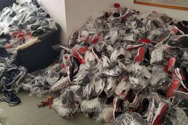 Mii de articole contrafăcute, confiscate de polițiștii de frontieră la Giurgiu