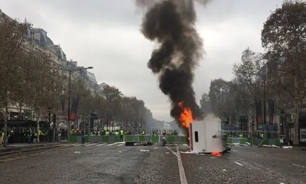 Violenţe şi arestări în Franţa, la protestele "vestelor galbene"
