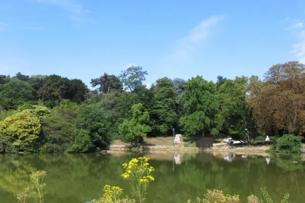 Două românce găsite moarte într-un parc din Paris. Ce au descoperit polițiștii la fața locului?