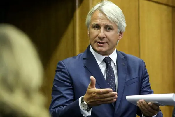 Negocieri dure pe OUG 114. Ministrul de Finanțe, față în față cu administratorii de pensii private