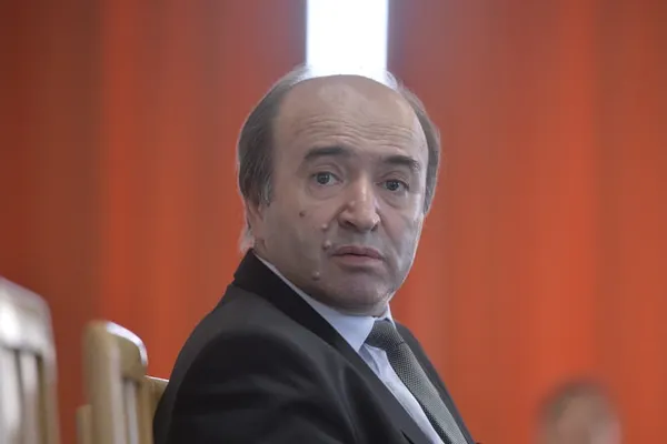 Surse: Tudorel Toader a trimis la guvern OUG care-l scapă pe Dragnea de dosar