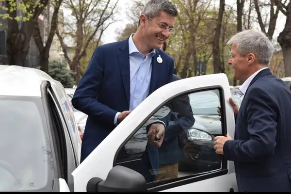 USR anunță oficial în ce condiții ar putea veni la guvernare. Când vrea Dan Barna anticipate