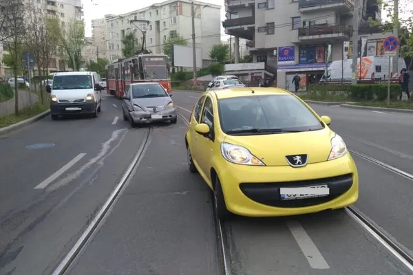 Accident înfiorător, la Cluj! Patru victime, între care 3 copii, după un impact nimicitor