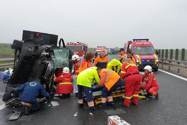 Accident violent pe autostradă în apropiere de Timișoara (FOTO GALERIE)