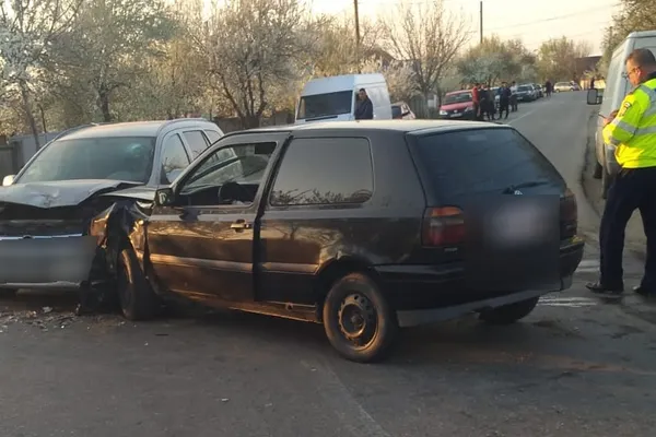 Beat şi fără permis, a provocat un accident