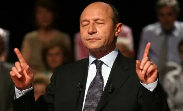 Băsescu: "Pensionarii au fost păcăliţi de Dragnea şi ai lui"