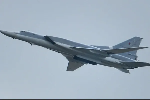 Rusia a survolat Marea Neagră cu bombardiere în timpul exercițiului Sea Shield