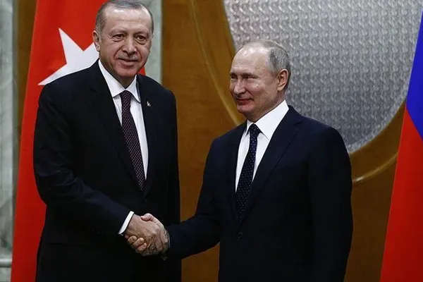 Turcia sfidează America. Erdogan bate palma cu Putin
