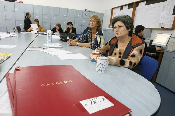 Vești uriașe pentru mulți profesori. Guvernul achită salariile restante