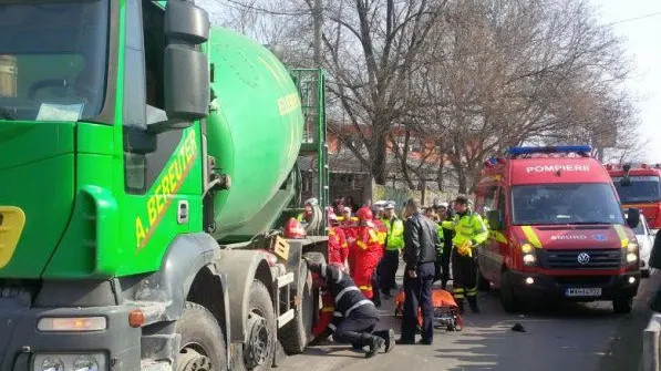 Zi neagră pe șoselele din Satu Mare. Două accidente grave, trei victime