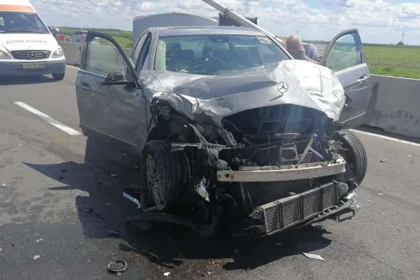 Accident grav! Patru mașini implicate, mai multe victime. Traficul pe DN1, restricționat