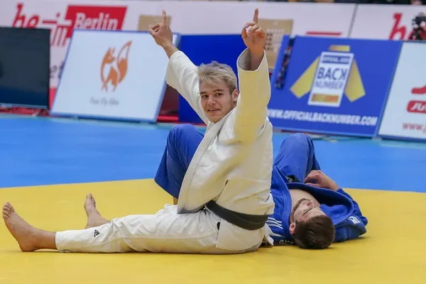 VIDEO Un nou succes al judoului românesc. Alex George Creț, medalie de aur la cadeți
