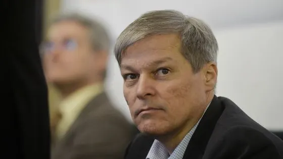 Alianţa USR-PLUS cere Guvernului să dea OUG pentru prelungirea programului de vot