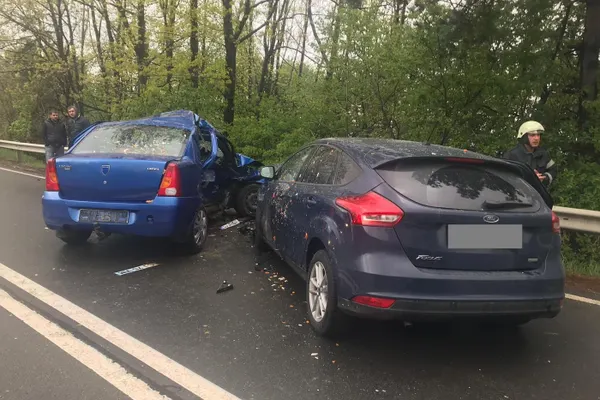 Accident mortal, la Cluj. Impact devastator între două maşini