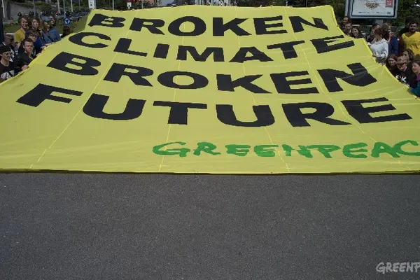 Summit Sibiu. Protest Greenpeace la reuniunea europeană de la Sibiu