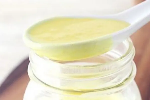 Cel mai bun dressing cu iaurt şi muştar. E simplu de preparat
