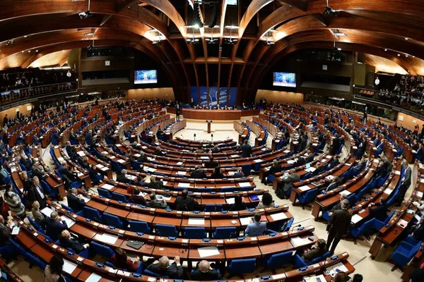 Șapte state au părăsit sesiunea APCE, după ce Rusia a fost admisă în cadrul adunării