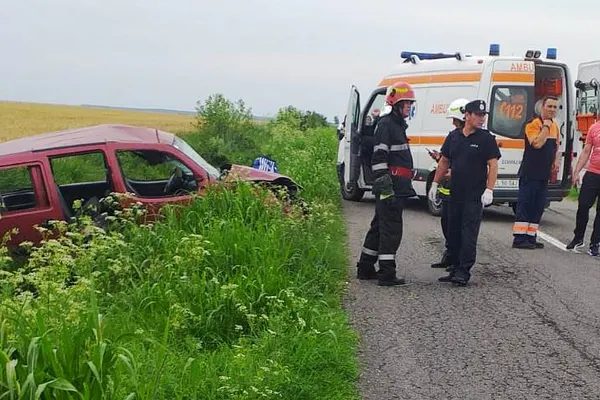 Accident grav pe un drum național din Călărași. Trei mașini implicate, o persoană decedată