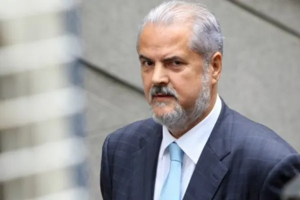 Adrian Năstase, atac la actualul Guvern