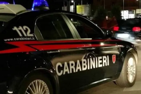 Două persoane, arestate în Italia după moartea a patru muncitori migranți găsiți într-o mașină incendiată