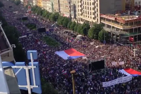 Proteste masive în Cehia: 250.000 de oameni pe străzi