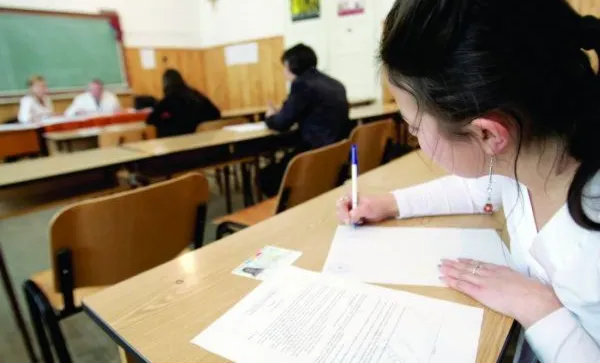 Aprobare tacită: în stare de alertă sau urgență, notele la Evaluarea Națională și Bacalaureat, echivalate cu mediile