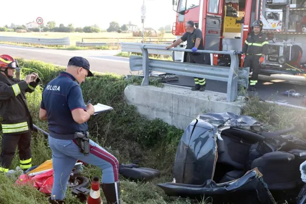 Tragedie. Patru tineri români au murit într-un accident în Italia