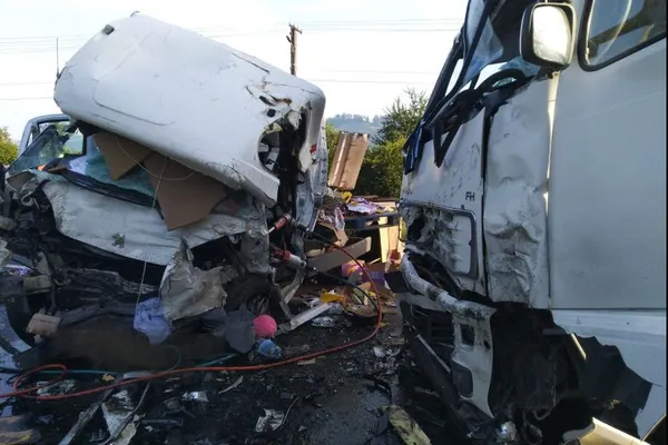Grav accident pe DN 1. Un tânăr de 2o de ani și-a pierdut viața (Video)