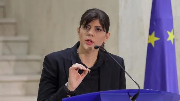 Iohannis confirmă că o susține pe Laura Codruța Kovesi și îl ironizează pe Cioloș